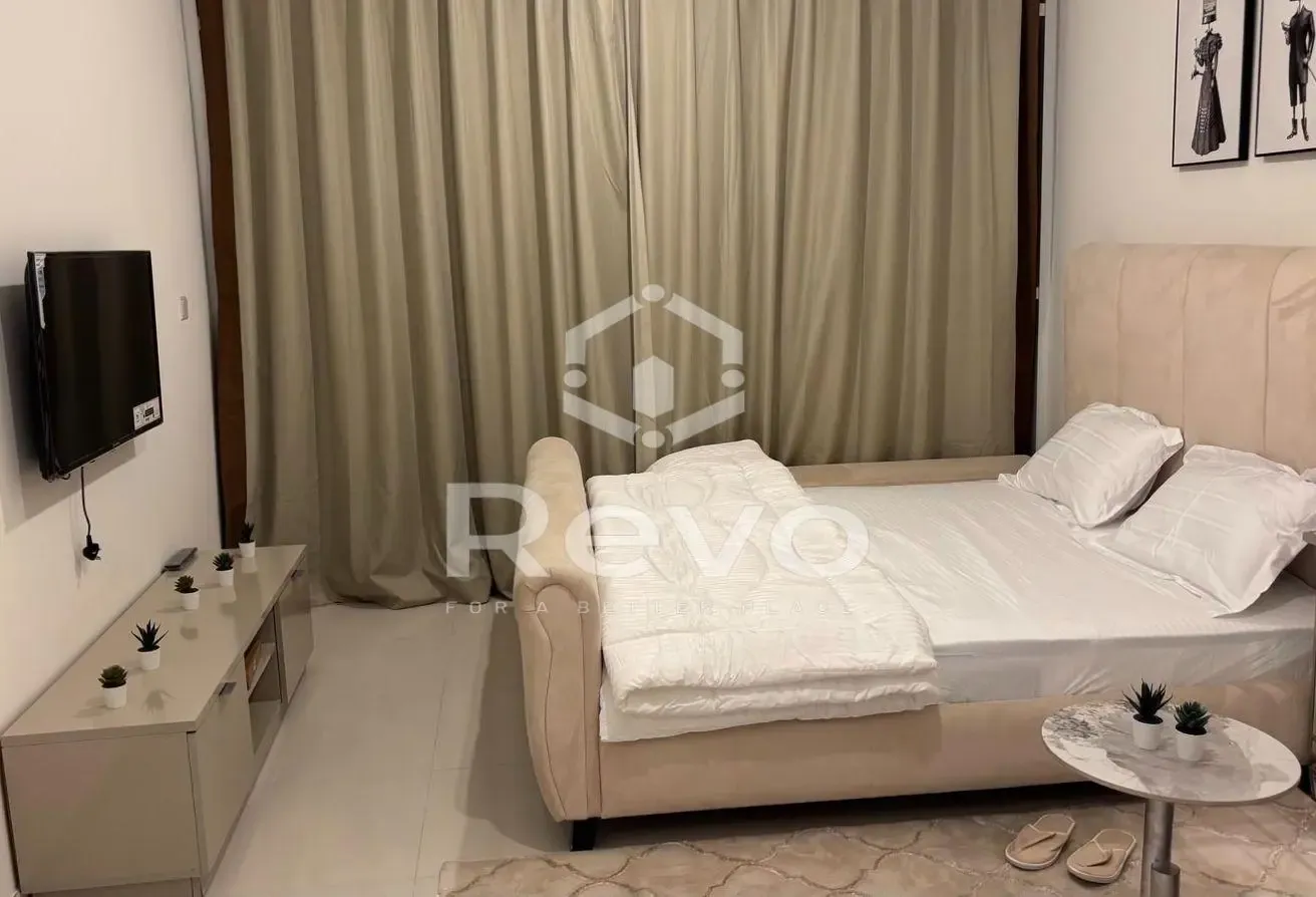 Fully Furnished | Golf View | 12 Cheques