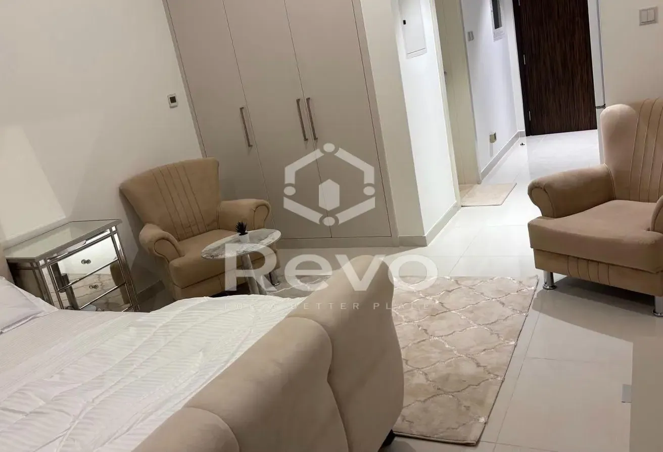 Fully Furnished | Golf View | 12 Cheques