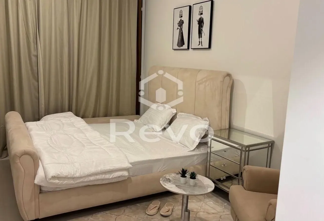 Fully Furnished | Golf View | 12 Cheques