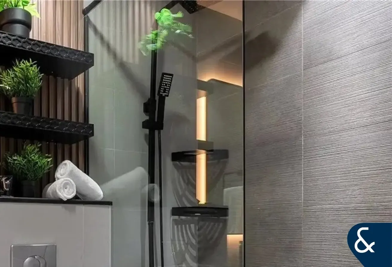 Studio | Upgraded Bathroom | Furnished