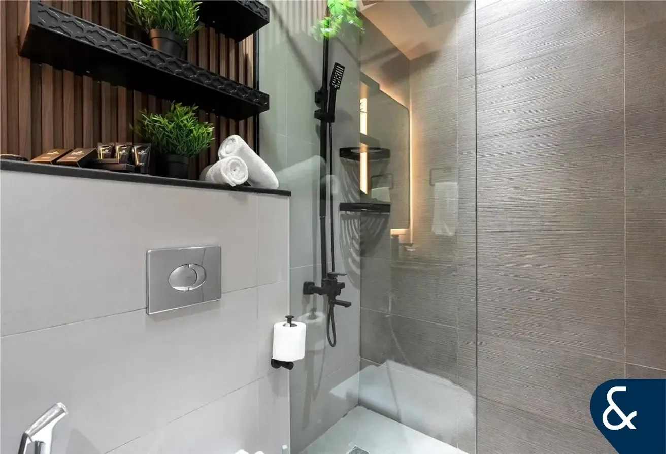 Studio | Upgraded Bathroom | Furnished