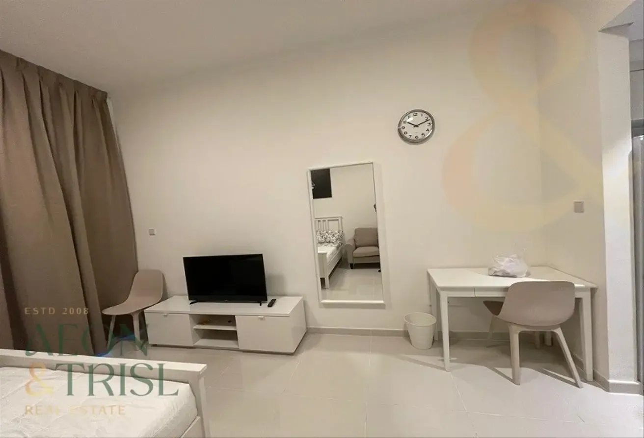 Fully Furnished | Golf Course View | High Floor