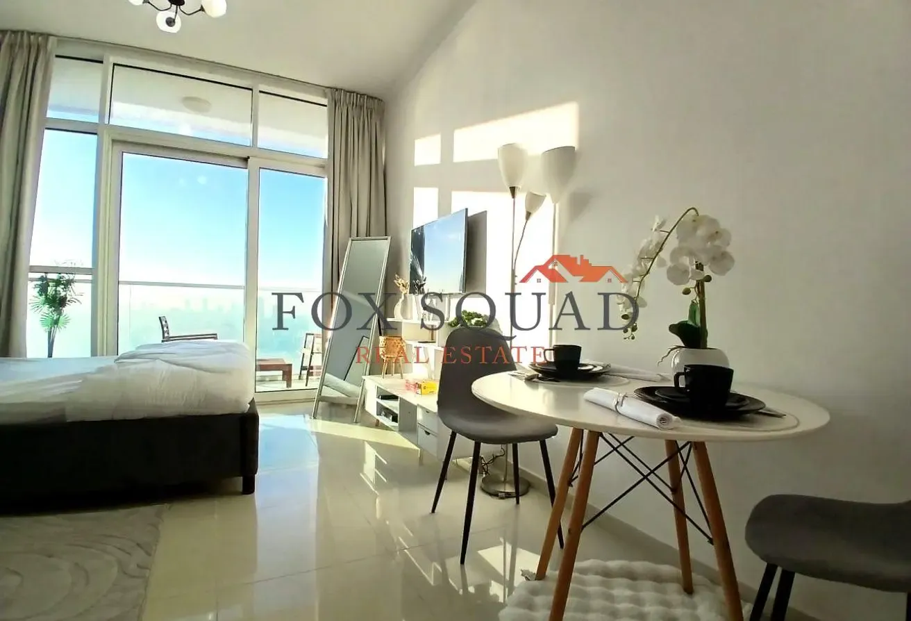 WELL FURNISHED | READY TO MOVE | OPEN VIEW | HIGH