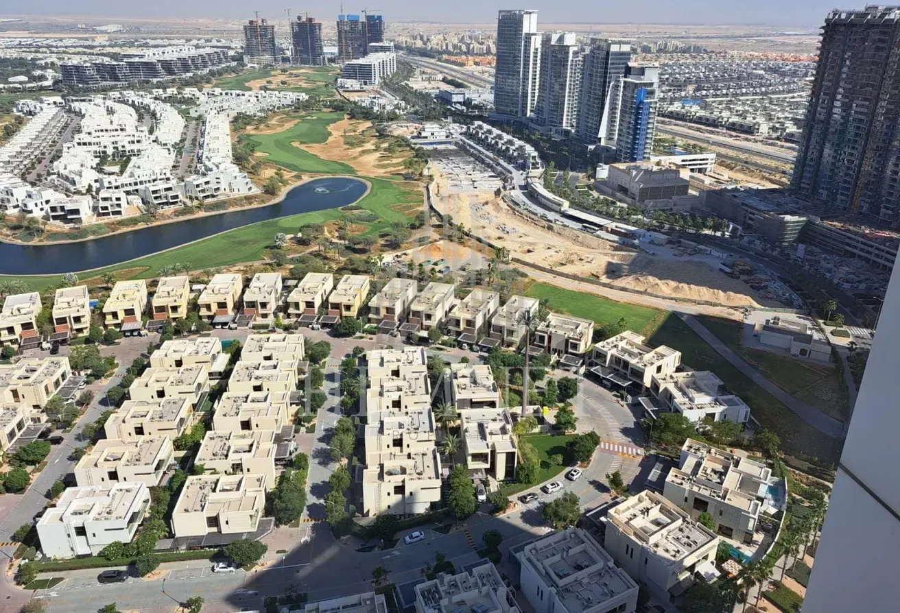 Fully Furnished Studio | Golf View | Vacant