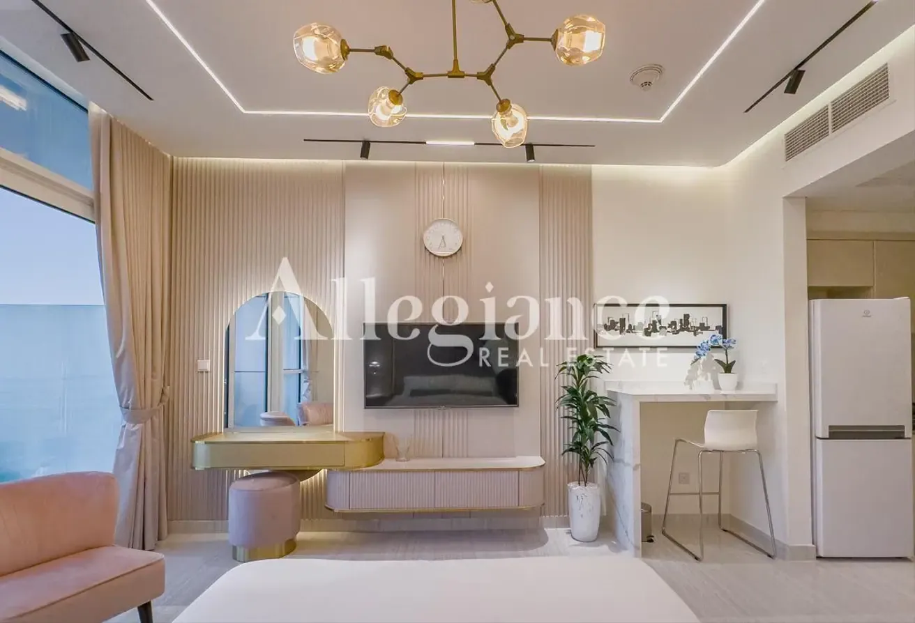 High Floor | Golf View | Upgraded Furnished