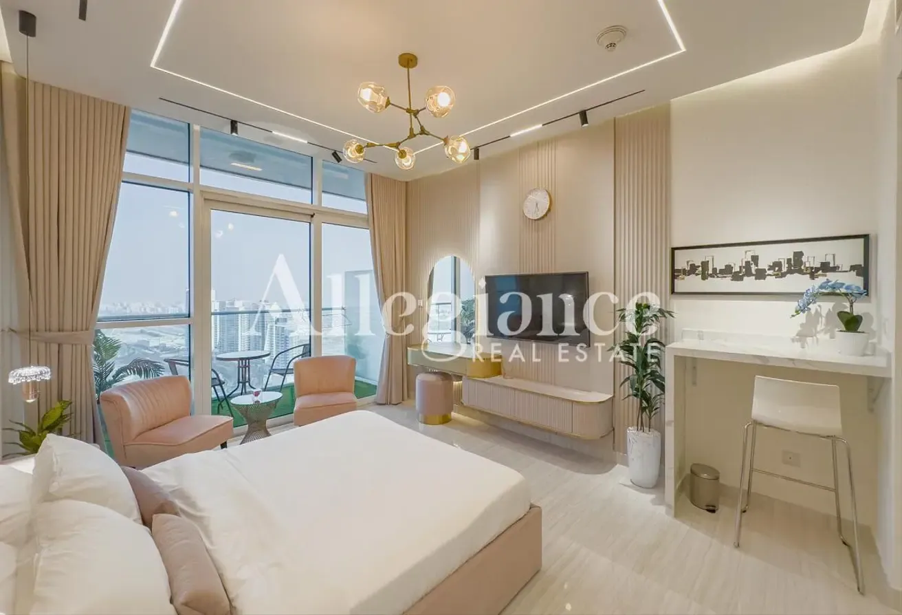 High Floor | Golf View | Upgraded Furnished