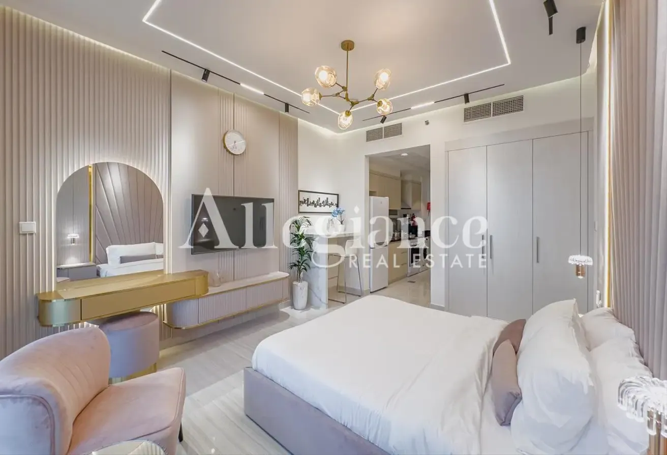 High Floor | Golf View | Upgraded Furnished