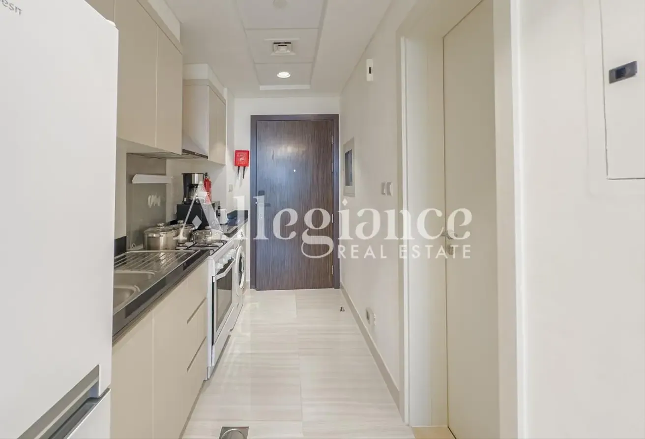 High Floor | Golf View | Upgraded Furnished
