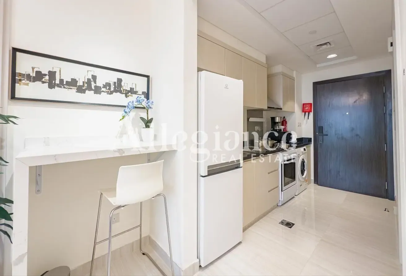 High Floor | Golf View | Upgraded Furnished