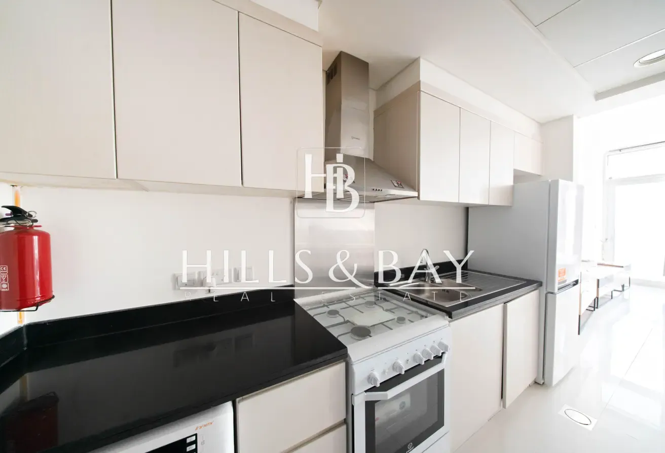 Fully Furnished | High Floor | Bright and Ambient