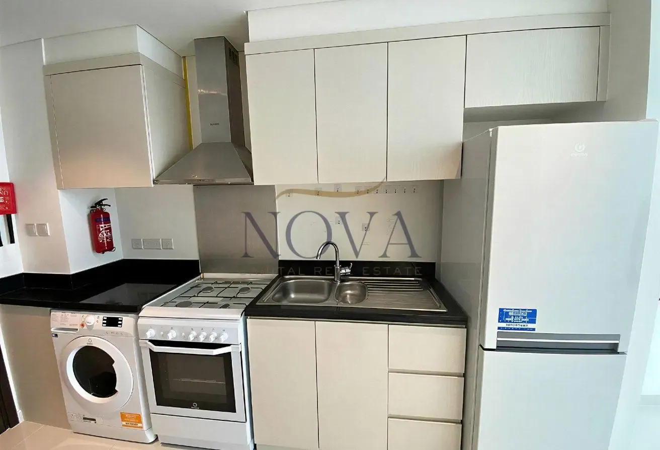 SPACIOUS | GOLF VIEW | READY TO MOVE