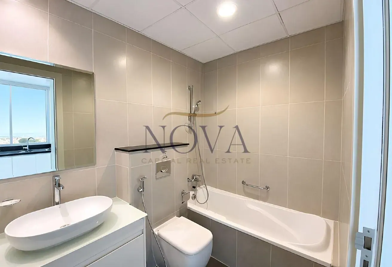SPACIOUS | GOLF VIEW | READY TO MOVE