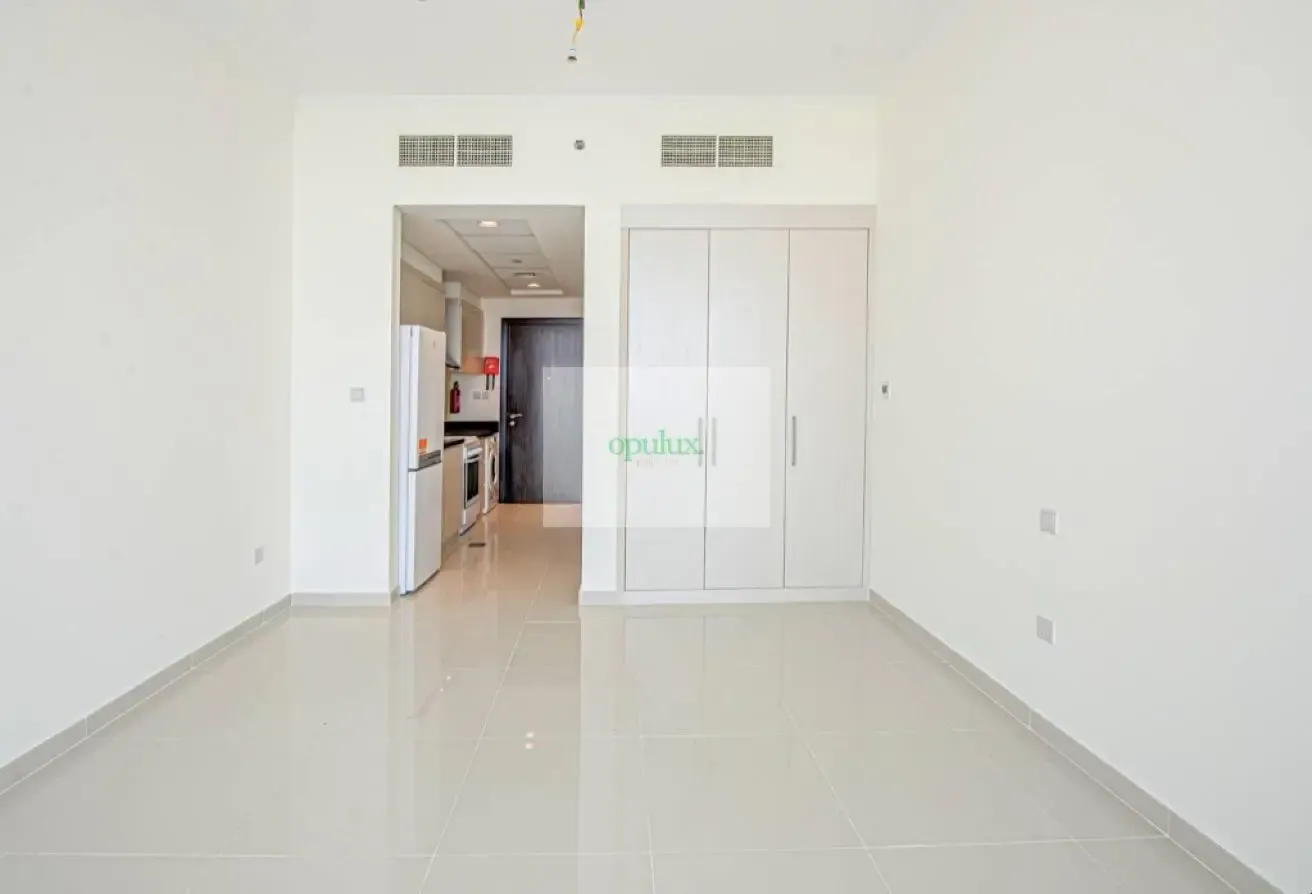 HIGH FLOOR | FITTED KITCHEN | FURNISHED