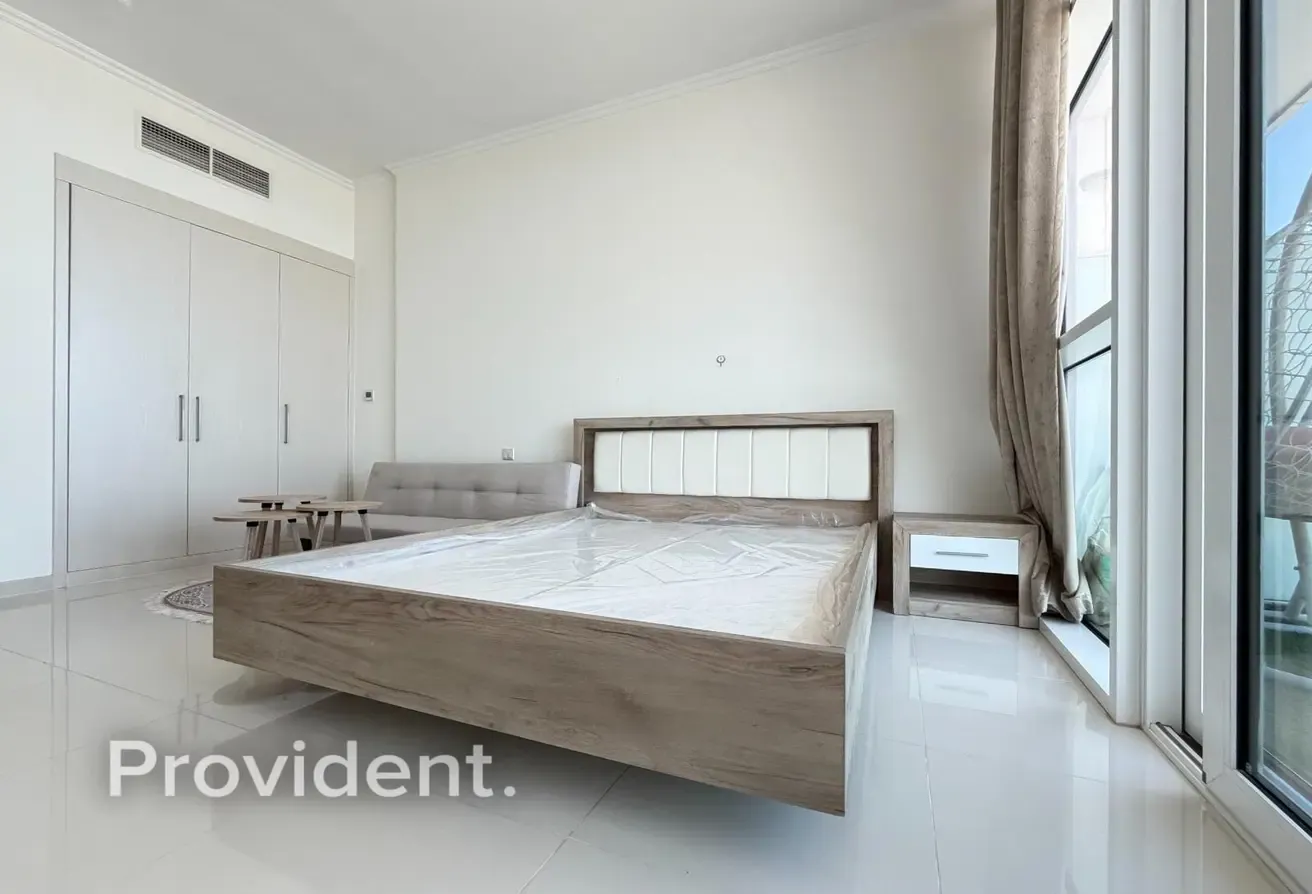 Large Studio | Fully Furnished | Community