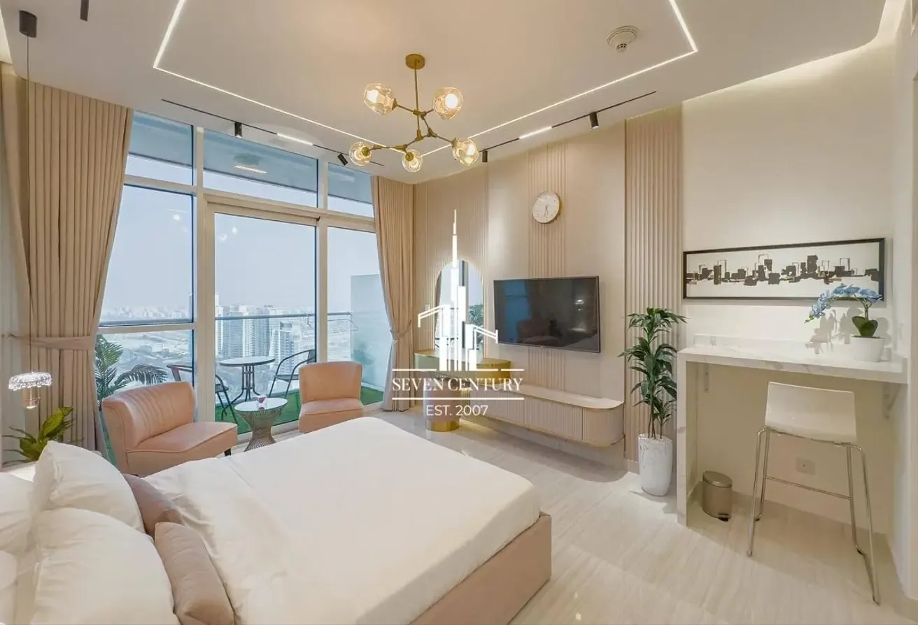 Upgraded Studio| High Floor | Full Golf View