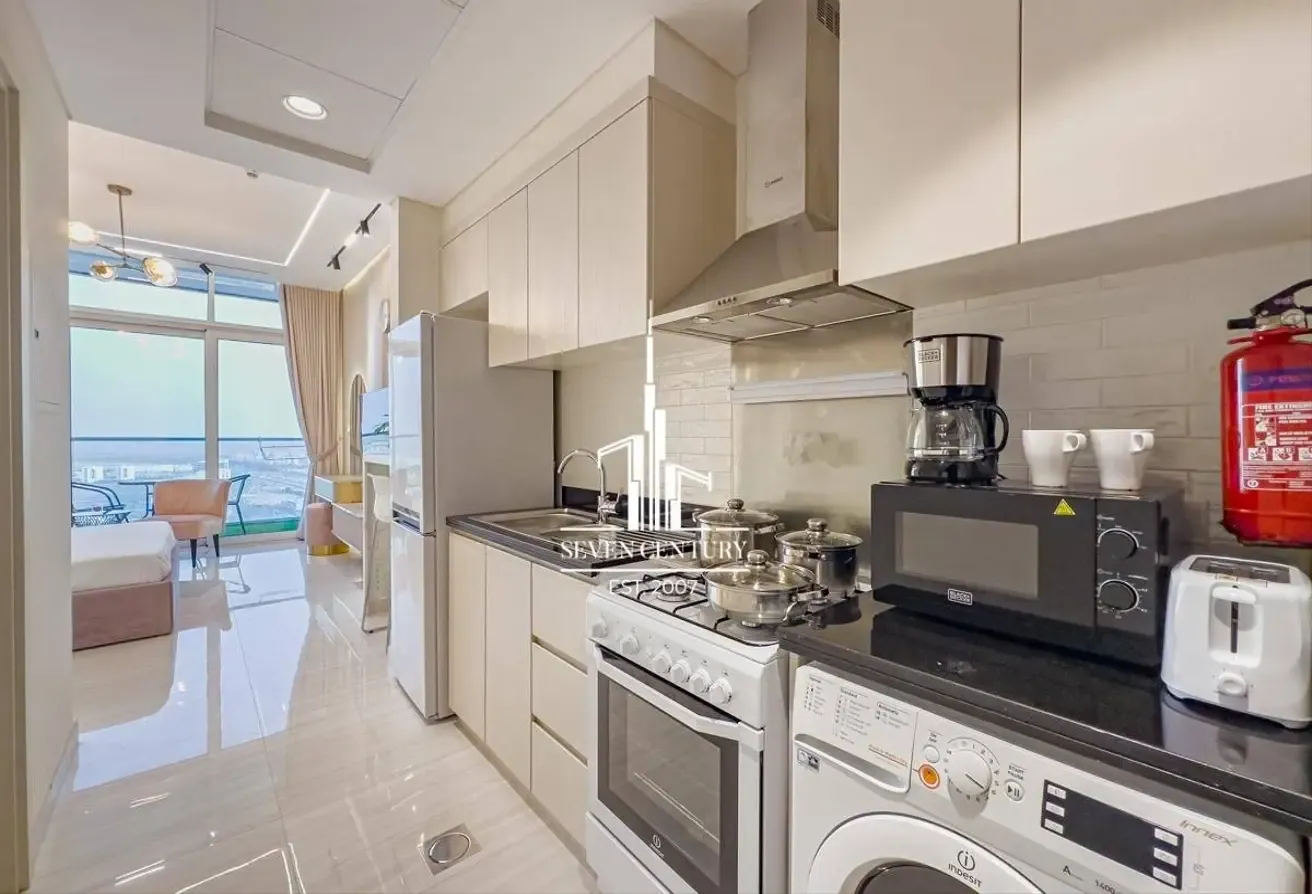 Upgraded Studio|  High Floor | Full Golf View