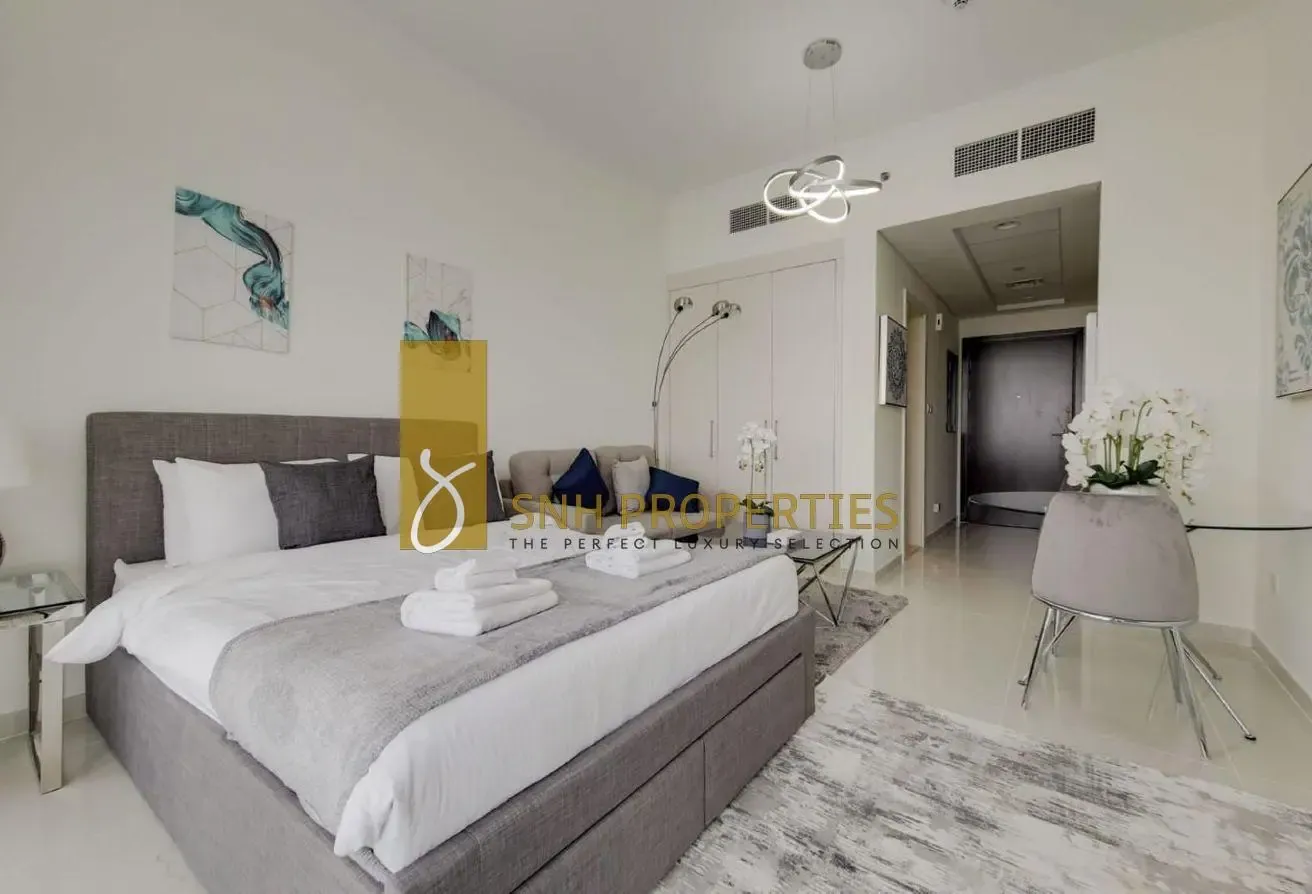 FULLY FURNISHED | GOLF COURSE VIEW |ABOVE 20 FLOOR