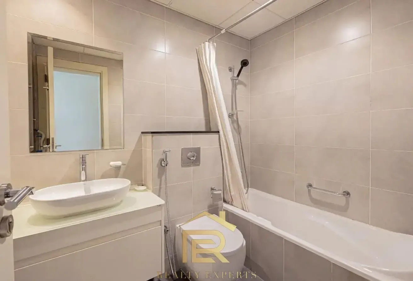 Furnished Studio | Carson Tower B | Golf & Skyline