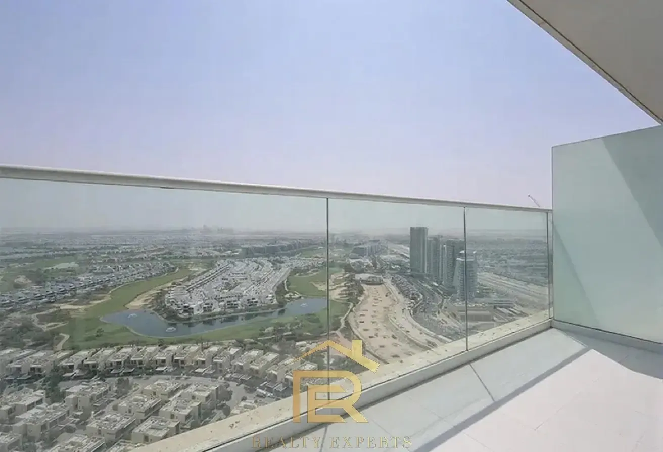 Furnished Studio | Carson | Balcony Golf