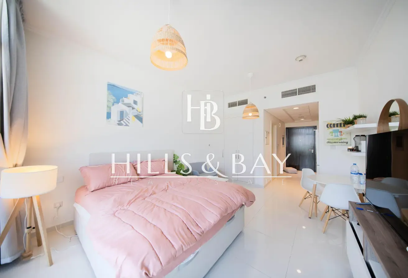 Fully Furnished | Golf View | As good as Brand New