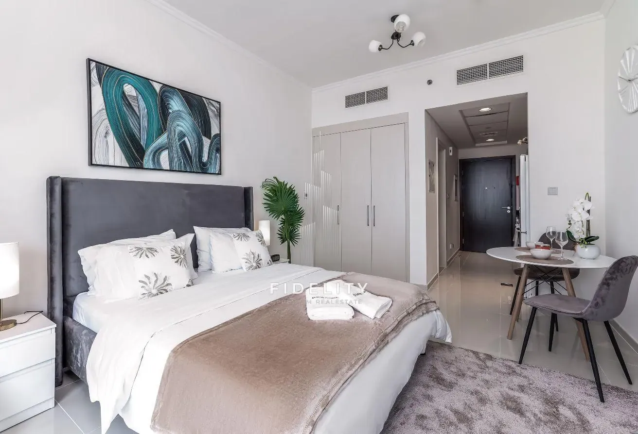 HIGH FLOOR  l CITY VIEW l FULLY FURNISHED