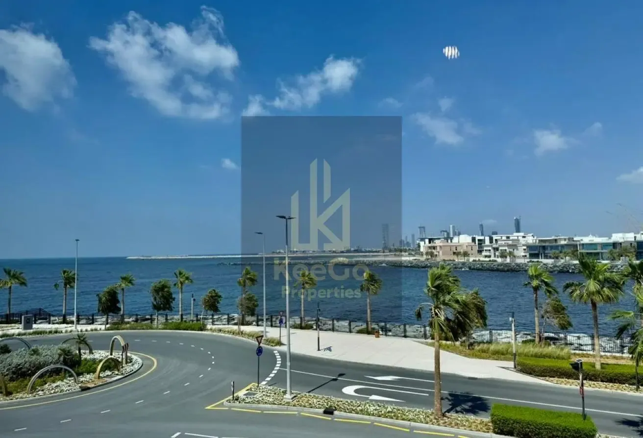 Skyline Luxury 3 bed maid Beachfront Corner Unit