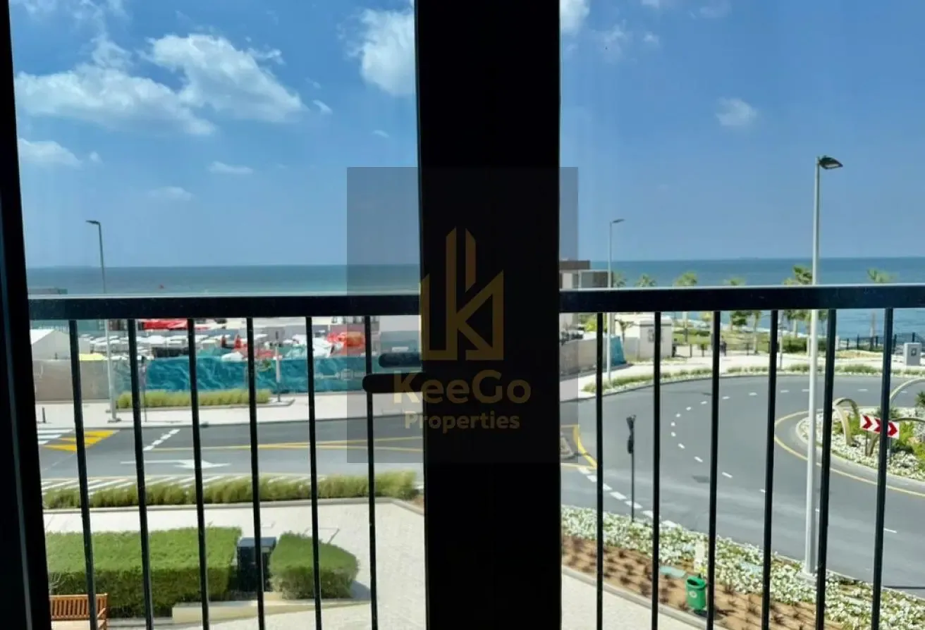 Skyline Luxury 3 bed maid Beachfront Corner Unit