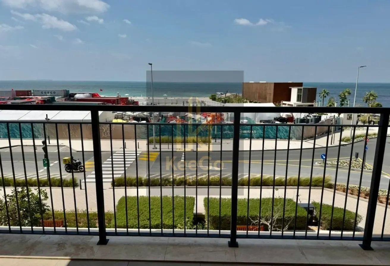 Skyline Luxury 3 bed maid Beachfront Corner Unit