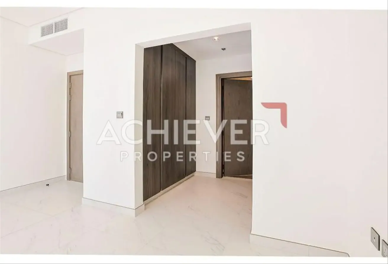 Spacious 1BR | Stunning Views | Great Location