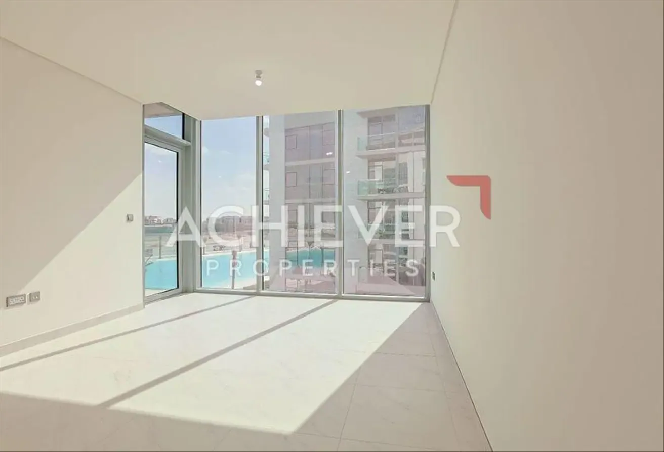 Spacious 1BR | Stunning Views | Great Location
