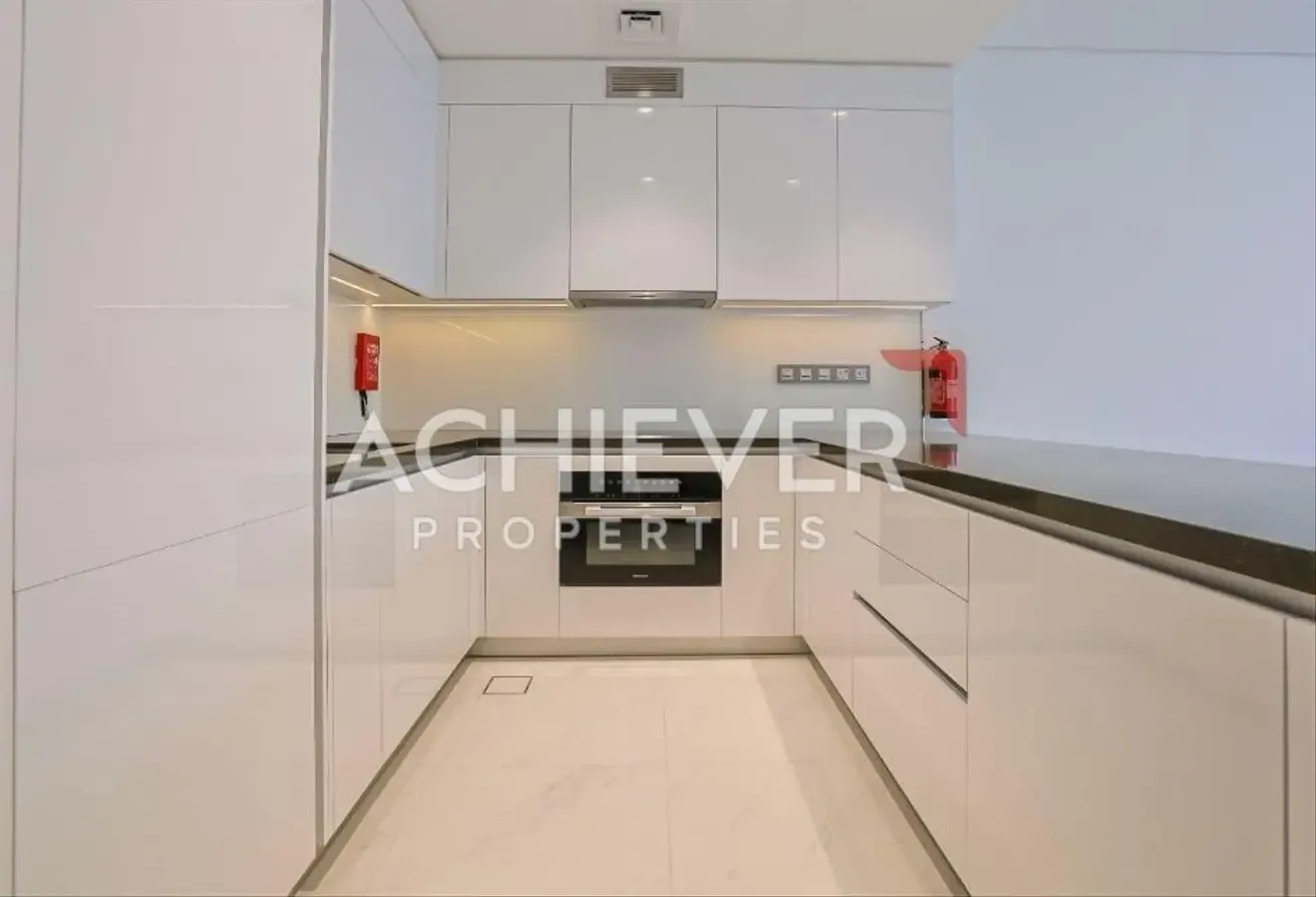 Burj Khalifa View / Spacious Layout / Elegantly designed / Unfurnished