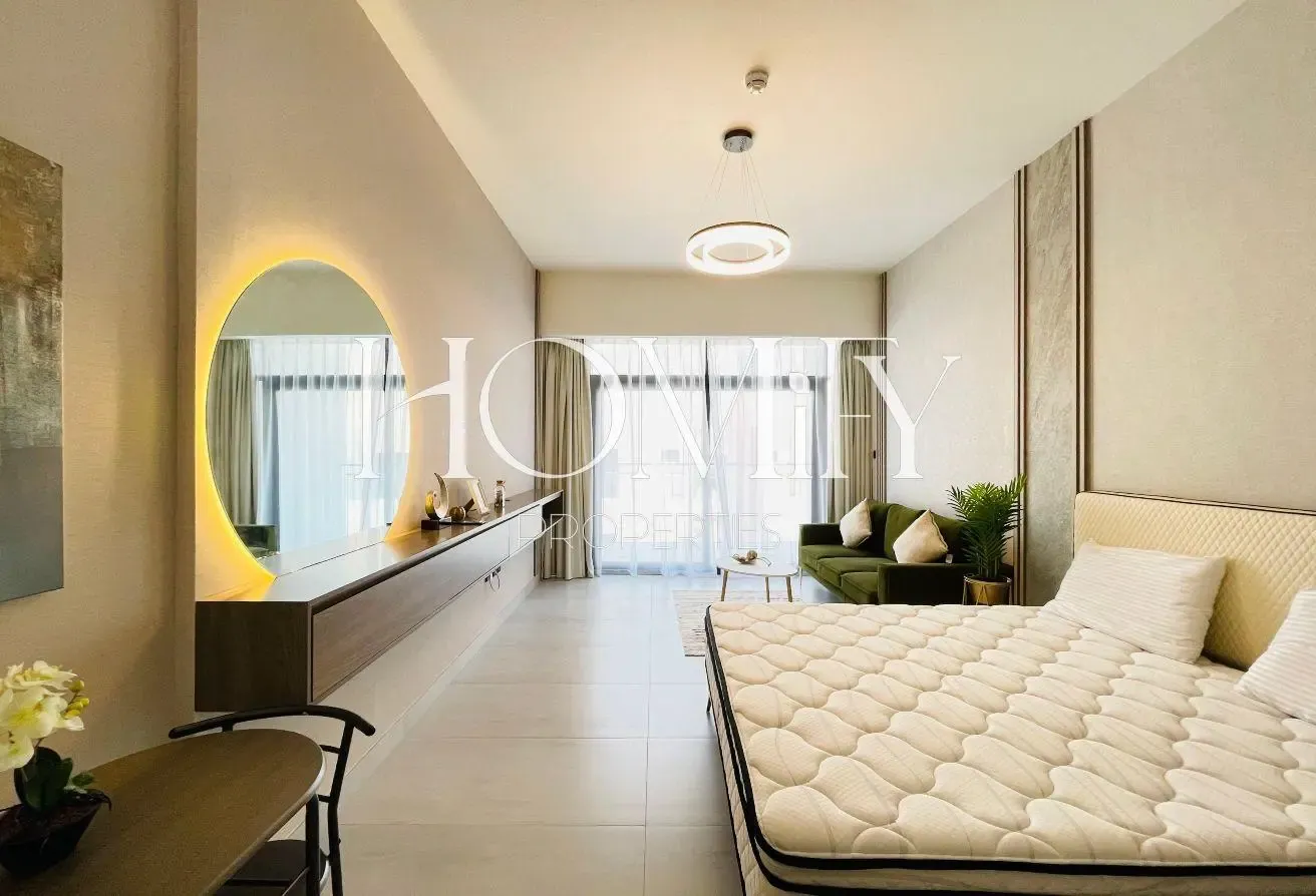 HUGE LAYOUT | 12 CHEQUES | POOL VIEW