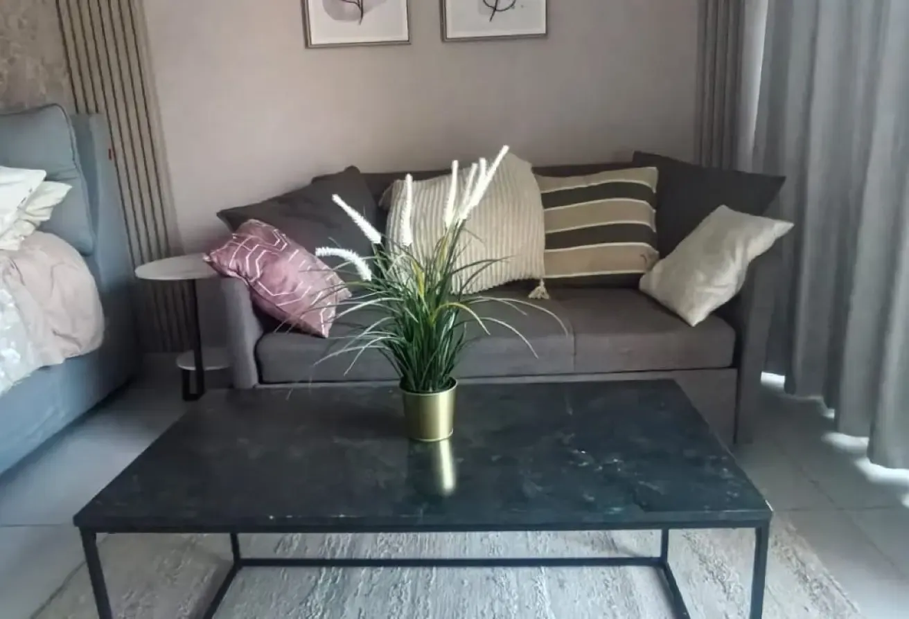 SMART LIVING-FURNISHED MODERN STYLE STUDIO-VACANT