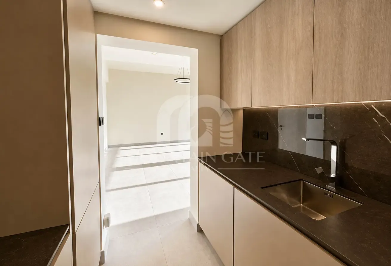 Exclusive Layout | Lovely Landlord | Chiller Free