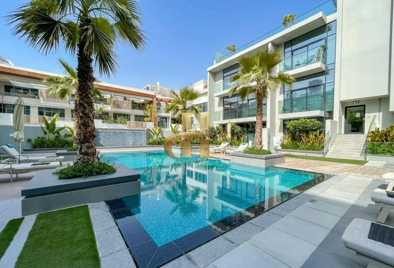 Luxuy Living | Pool View | Top Location