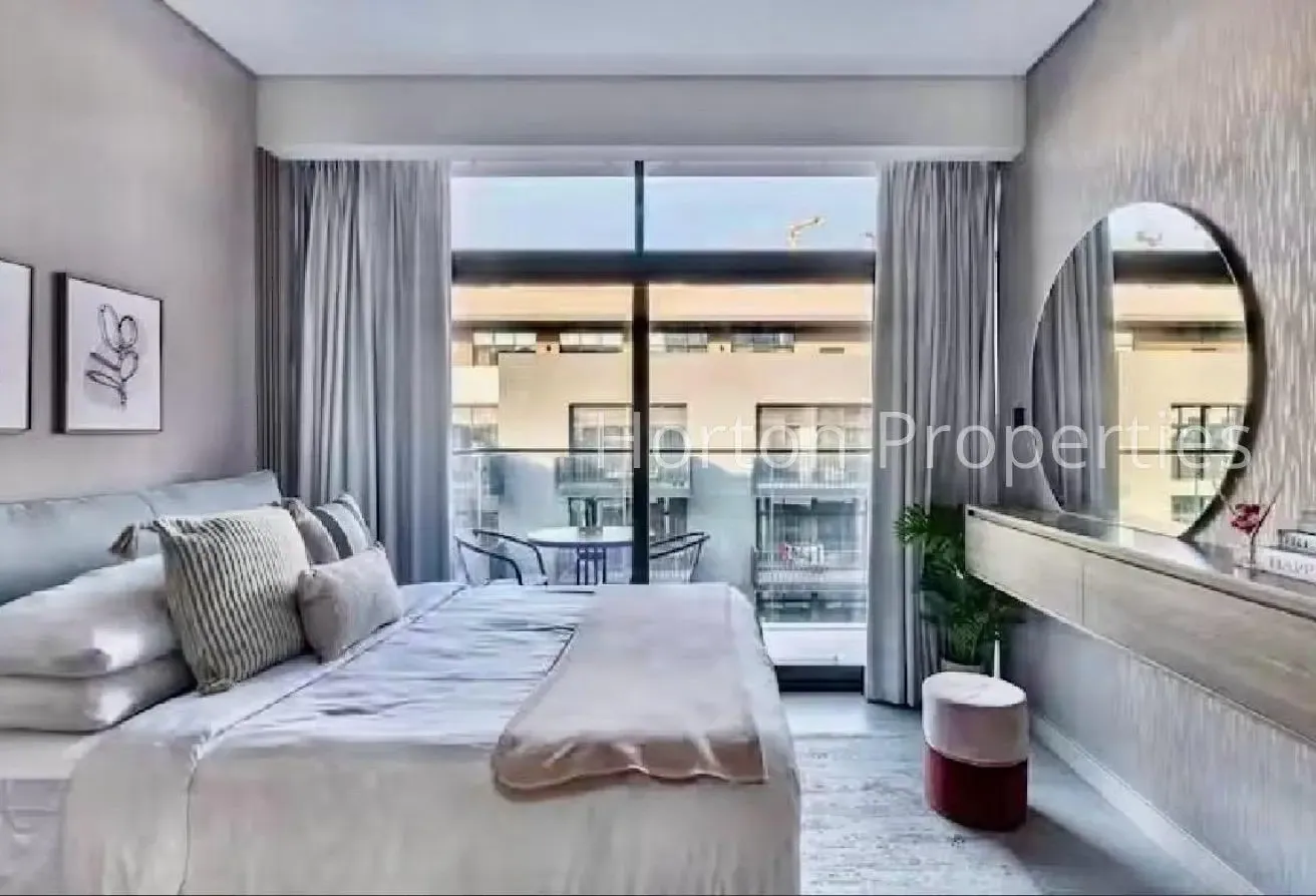 FURNISHED STUDIO | SPACIOUS | FITTED KITCHEN