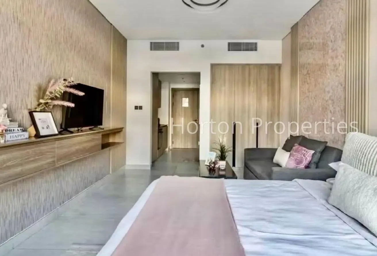 FURNISHED STUDIO | SPACIOUS | FITTED KITCHEN