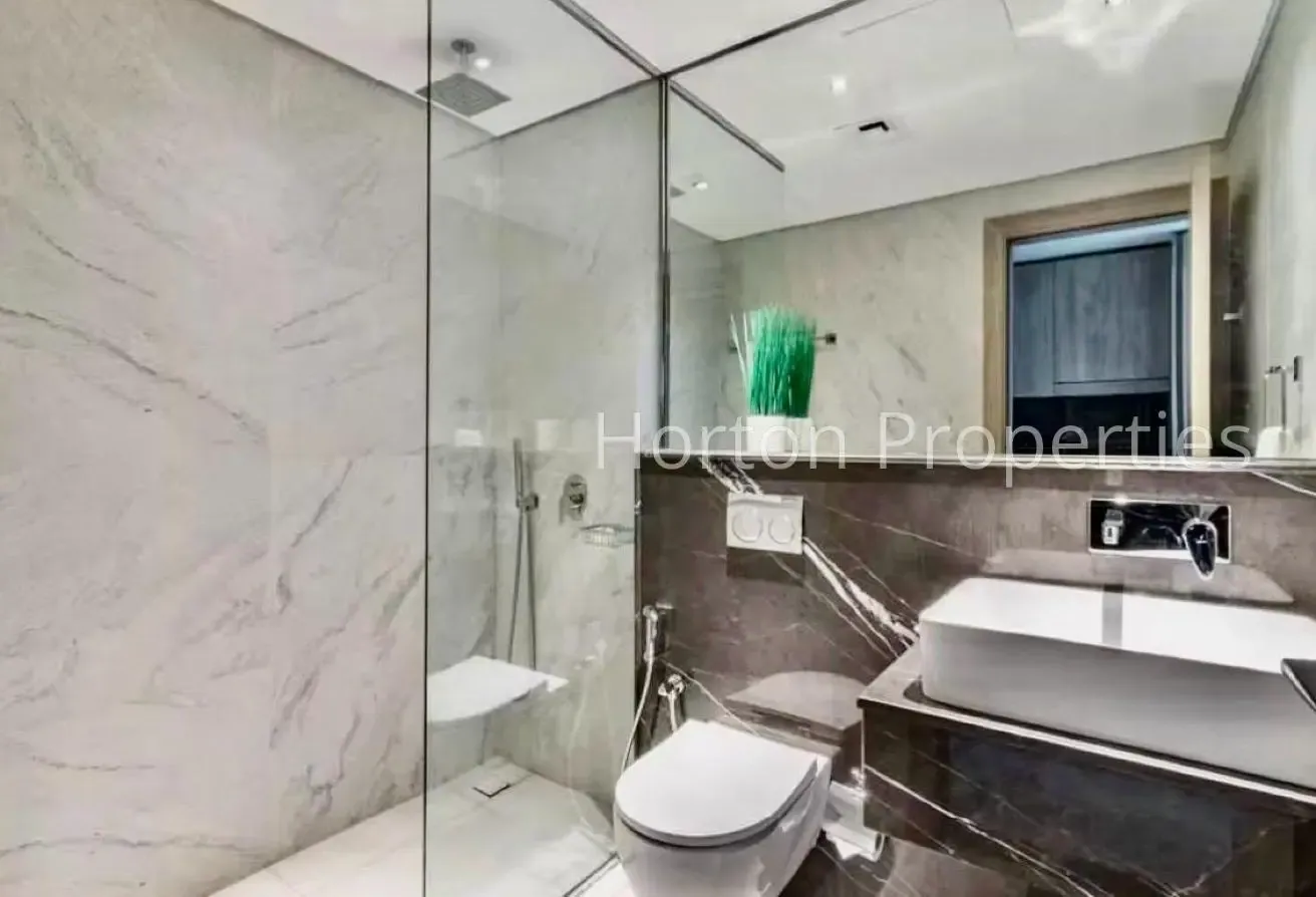 FURNISHED STUDIO | SPACIOUS | FITTED KITCHEN