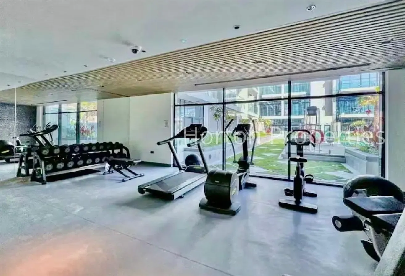 FURNISHED STUDIO | SPACIOUS | FITTED KITCHEN