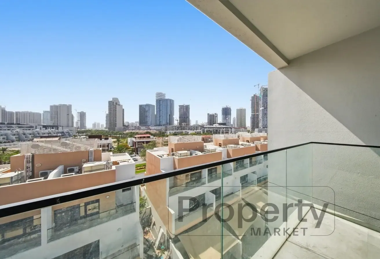 12 Payments Option | Near Park | Low Rise