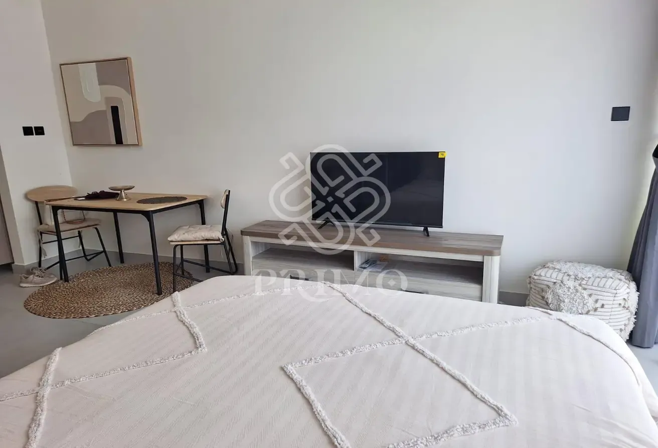 FULLY FURNISHED | CALM & MODERN | VACANT IN AUGUST