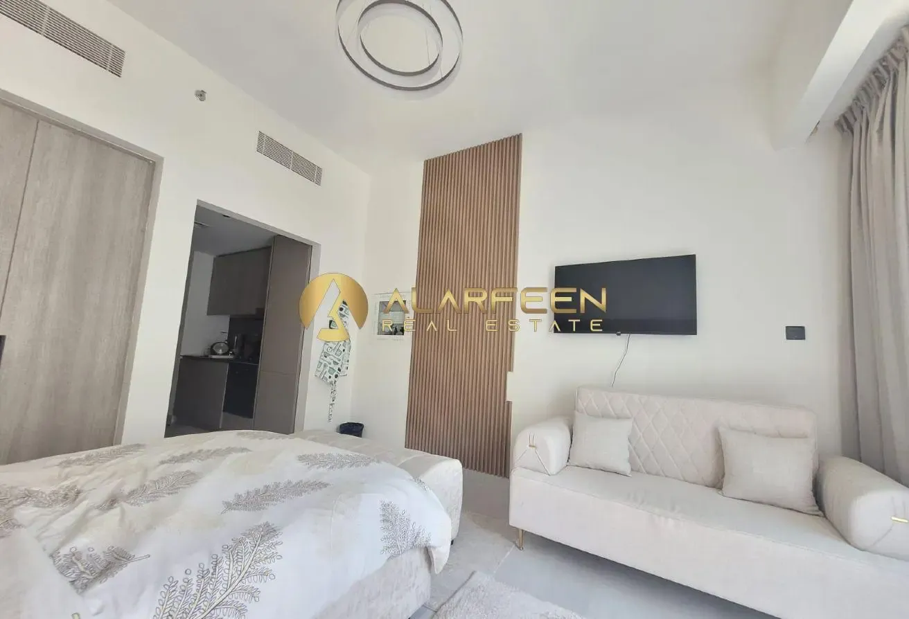 Furnished Studio | Fitted Kitchen | Move In Ready