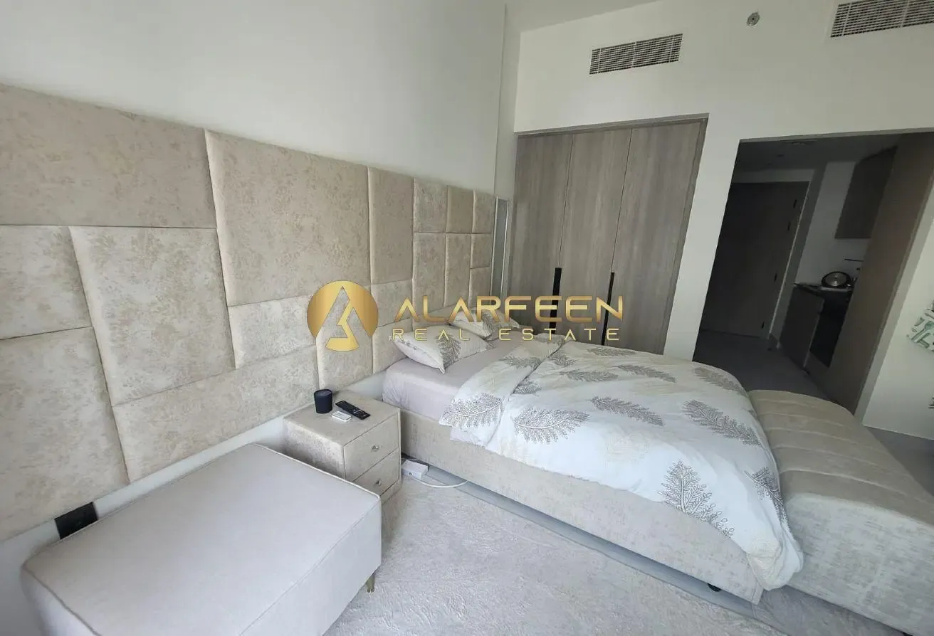 Furnished Studio | Fitted Kitchen | Move In Ready