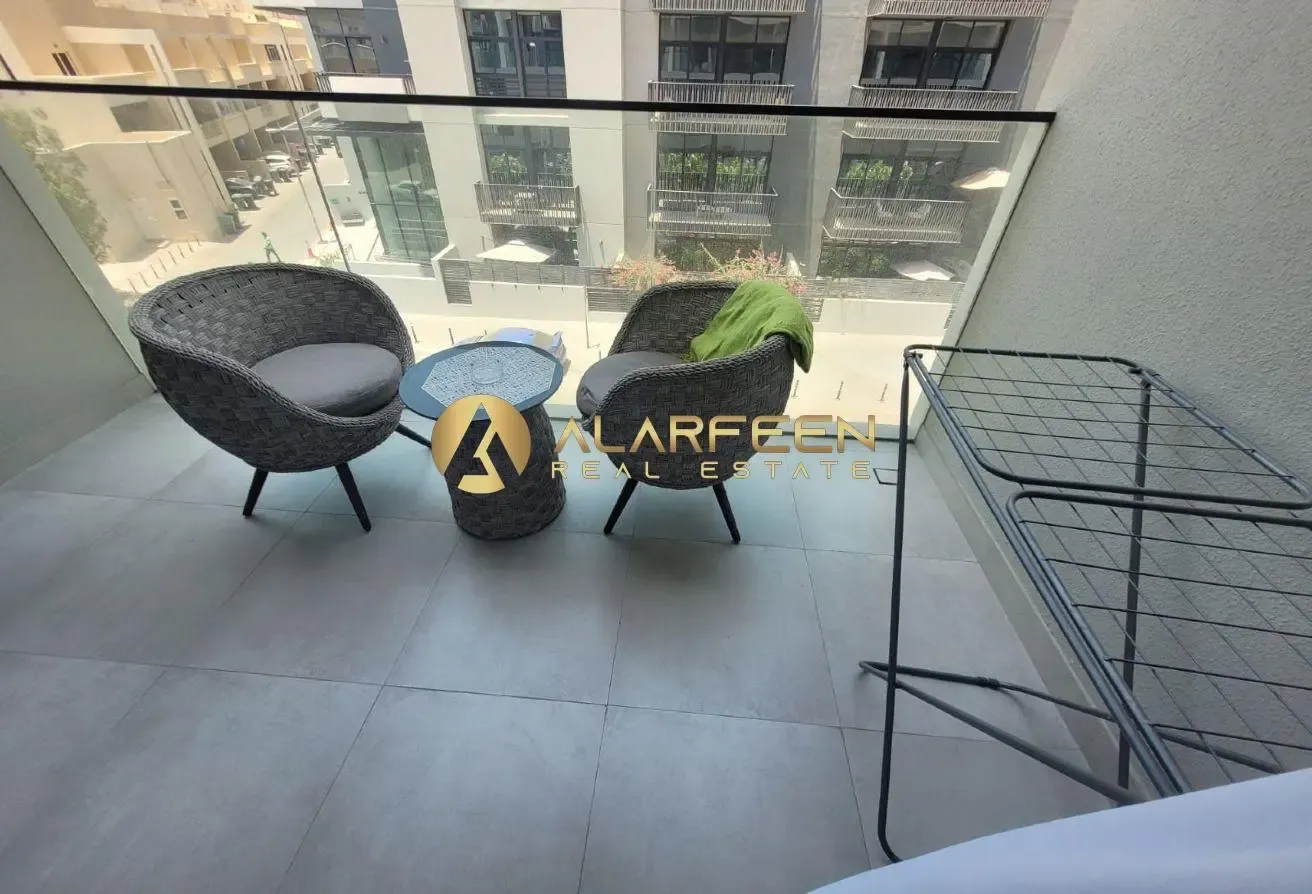 Furnished Studio | Fitted Kitchen | Move In Ready
