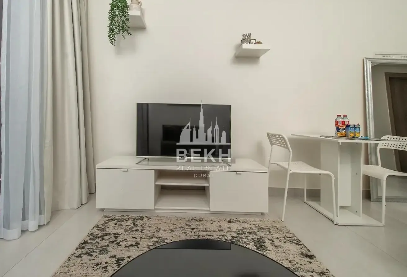 ALL BILLS INCLUDED | 12 CHEQUES | FURNISHED STUDIO