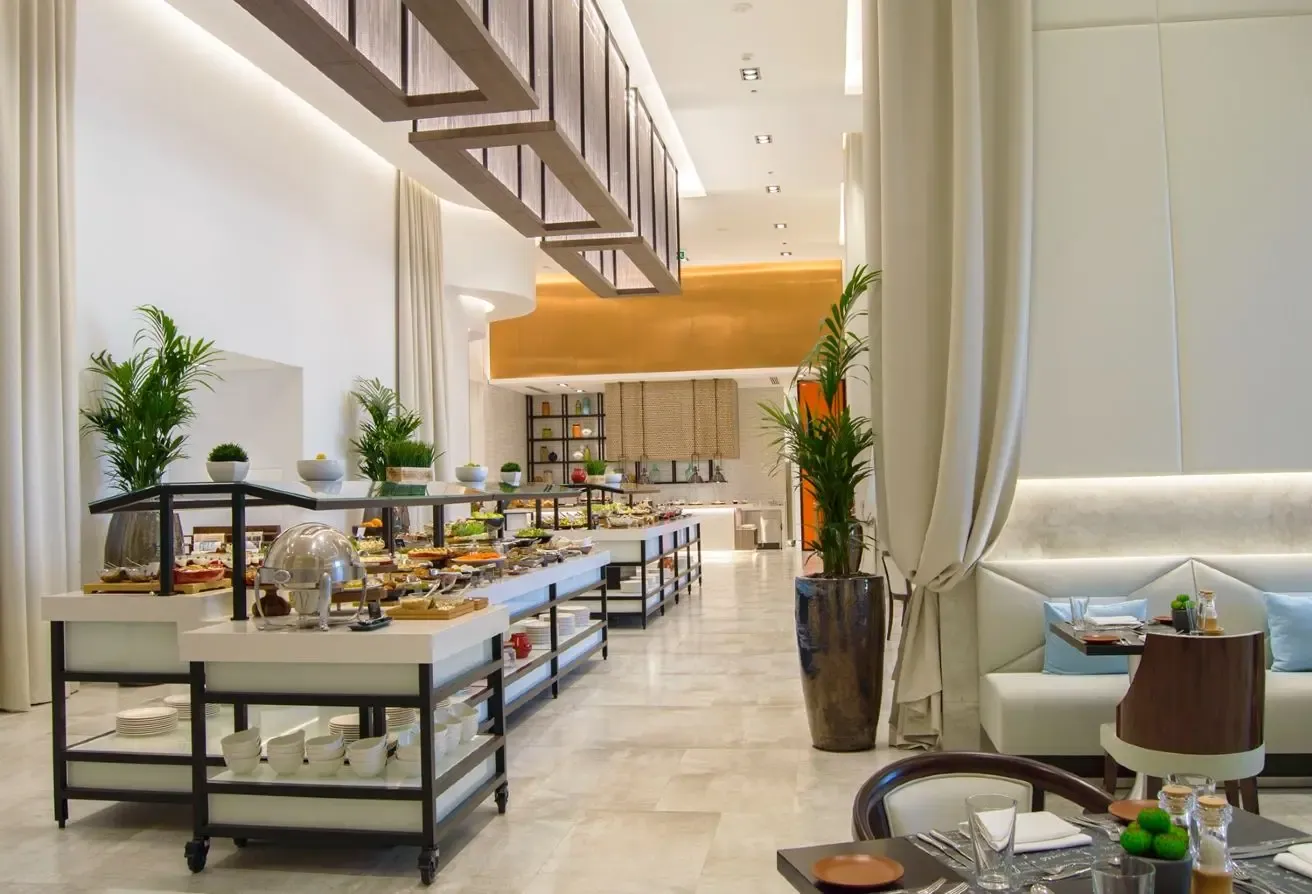 One Bedroom Suite & Fully Equipped Kitchen