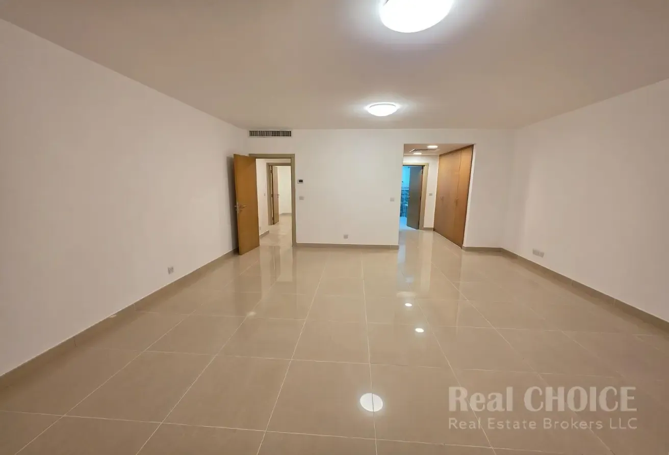 Spacious 3-BR Apartment | Prime Deira Location