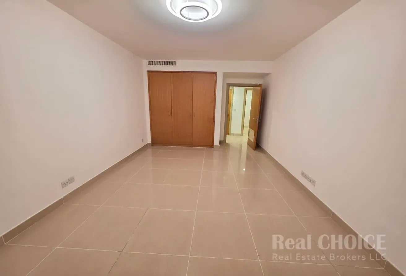Spacious 3-BR Apartment | Prime Deira Location