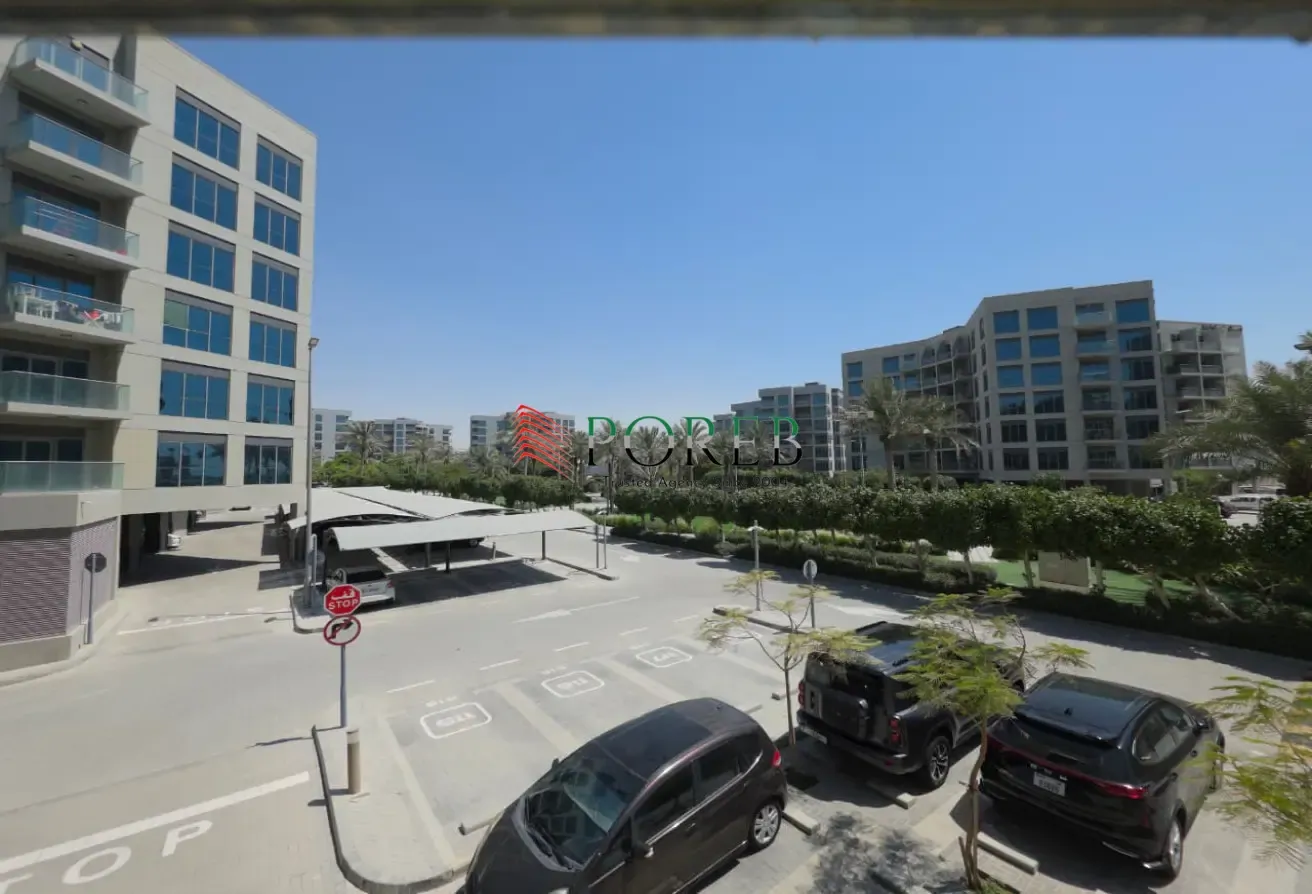 PRIME LOCATION | OPEN LAYOUT | Semi Furnished