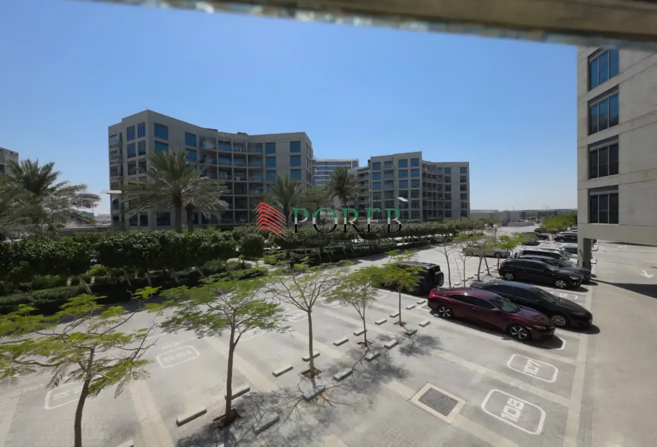 PRIME LOCATION | OPEN LAYOUT | Semi Furnished